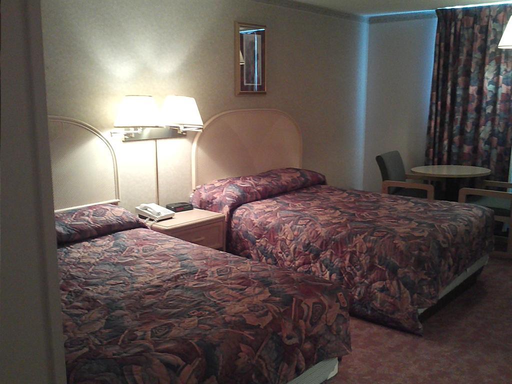 Empire Inn Brandon Dış mekan fotoğraf